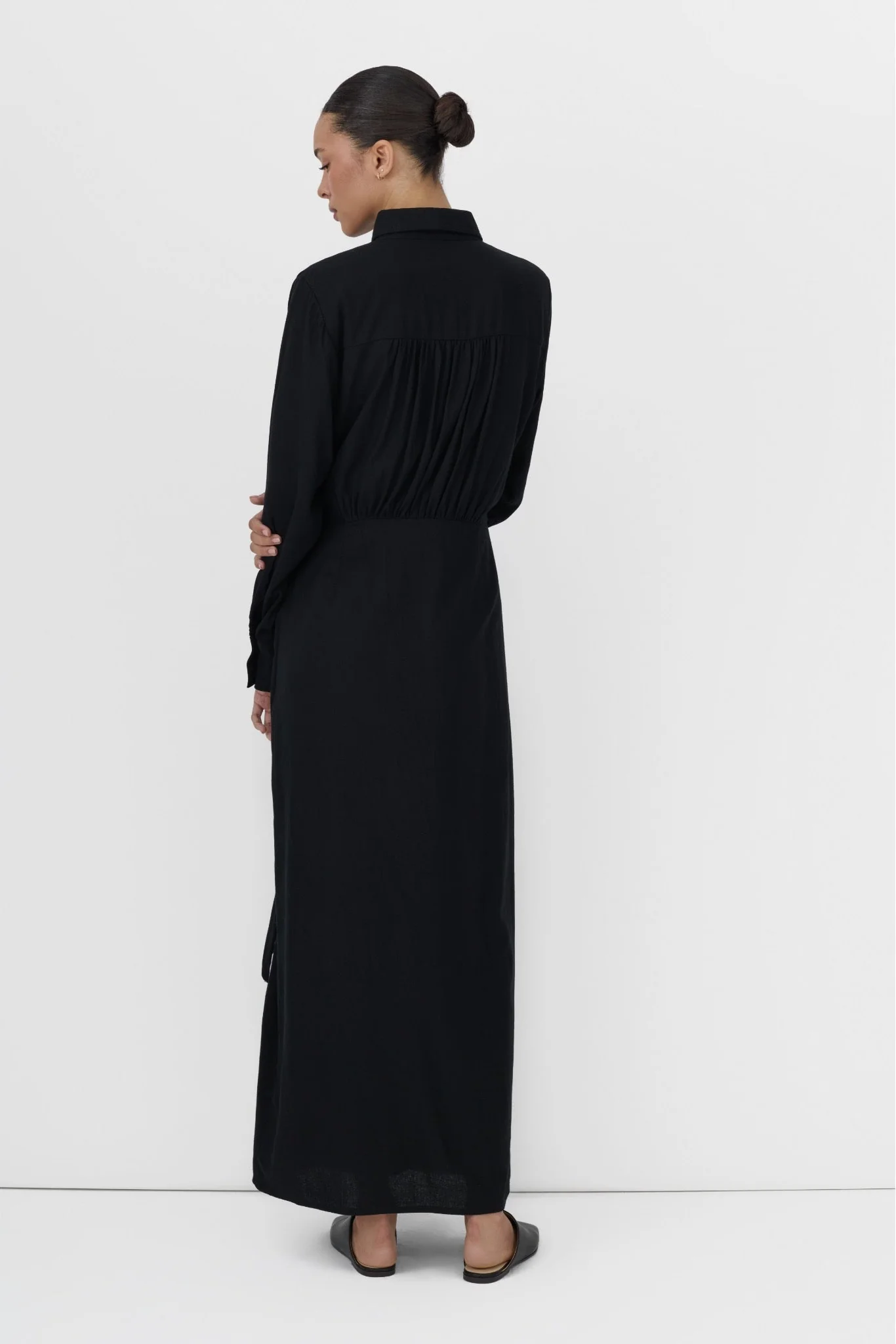 Linen Wrap Dress - Image 11