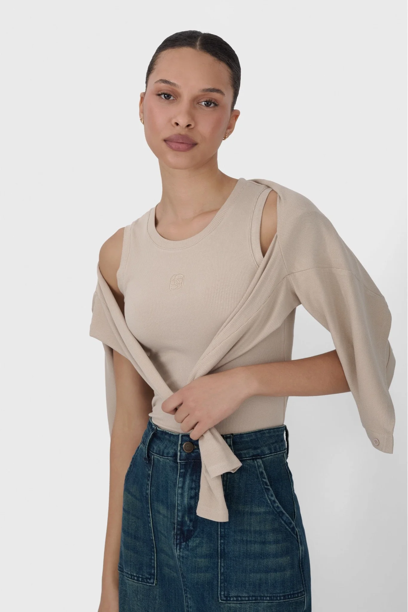 Ribbed Cropped Cardigan - Image 12